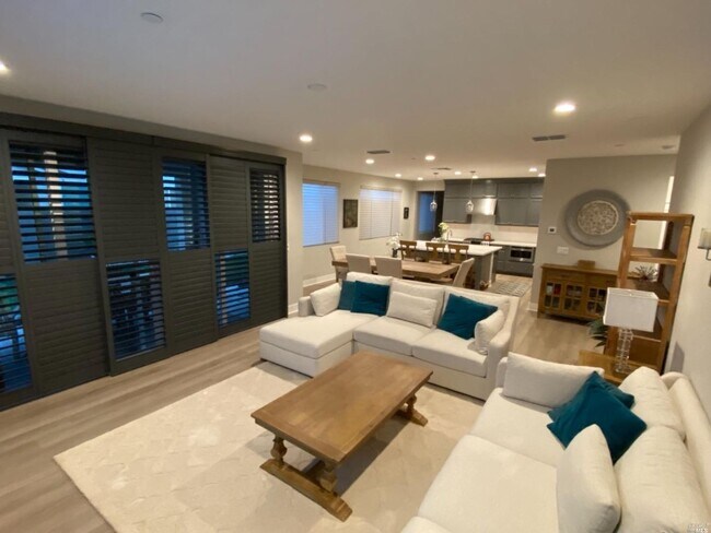 Building Photo - Beautiful 4 Bedroom Home in Brighton Landing – Vacaville