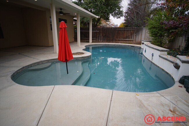 Building Photo - Breathtaking Home Off Calloway and Snow Rd!