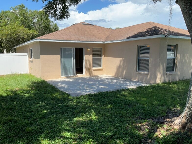 Building Photo - 7461 Hunters Greene Cir