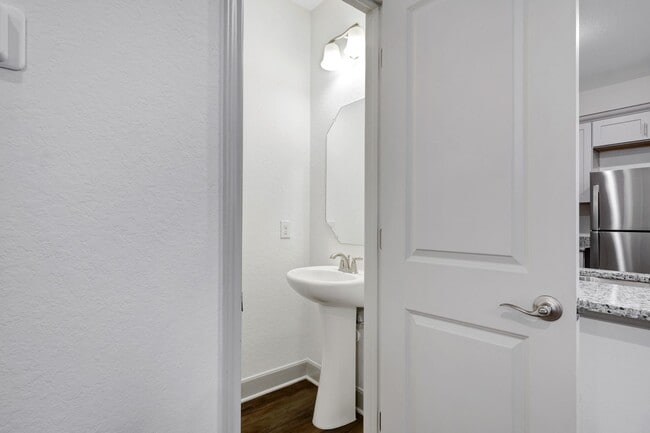 Building Photo - ***APPLICATION CURRENTLY UNDER REVIEW***MO...