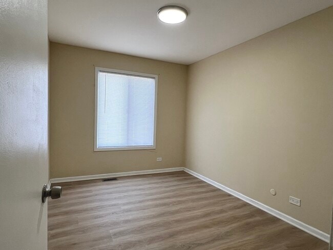 Building Photo - 341 Jefferson Ct
