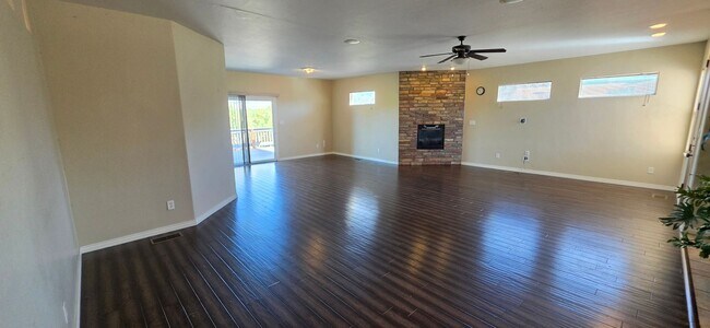 Building Photo - 2690 Summer Hill Ct