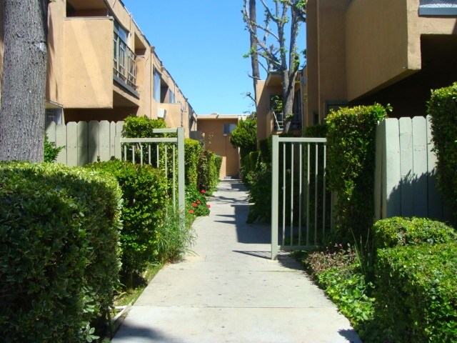 Building Photo - 20951 Roscoe Blvd