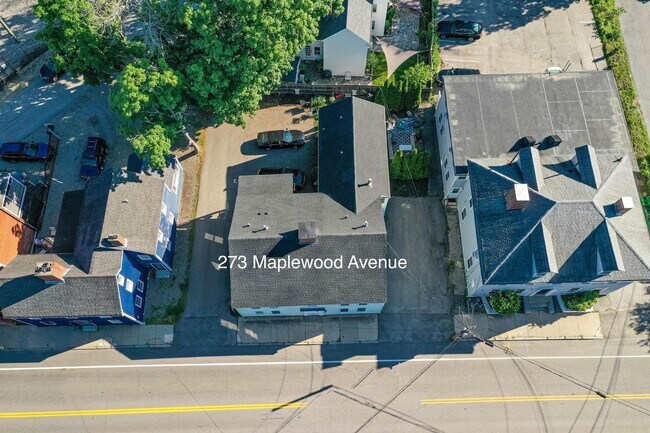 Building Photo - 273 Maplewood Ave