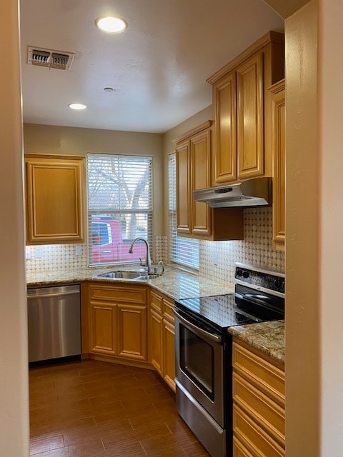 Kitchen - 1000 Orleans Ct
