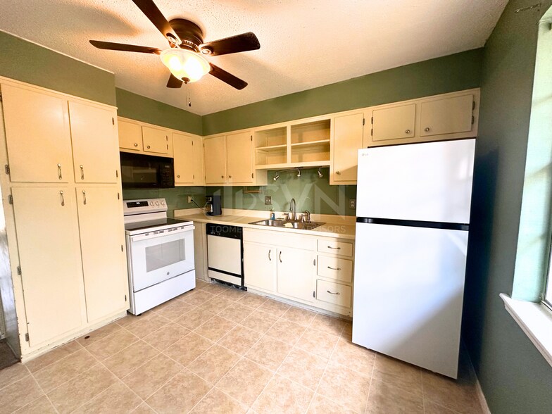 Building Photo - 132 Du Rhu Dr
