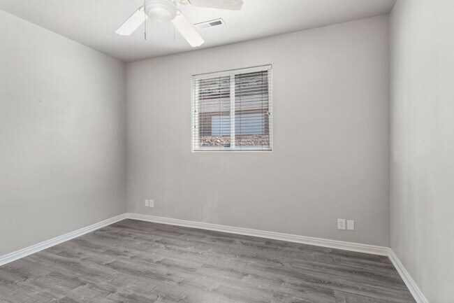 Building Photo - 3 Bedroom Home With Valley Views In St. George