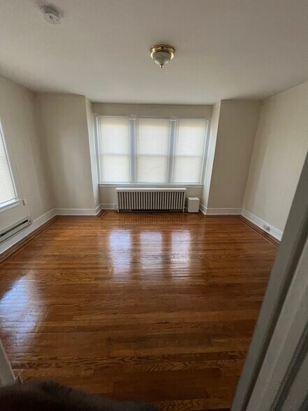 Building Photo - 3244 W Allegheny Ave