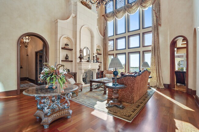 Building Photo - 1363 Oceanview Dr