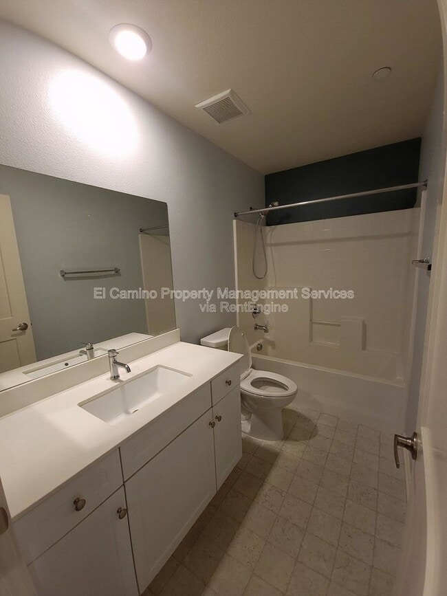 Building Photo - 10244 Artesia Blvd