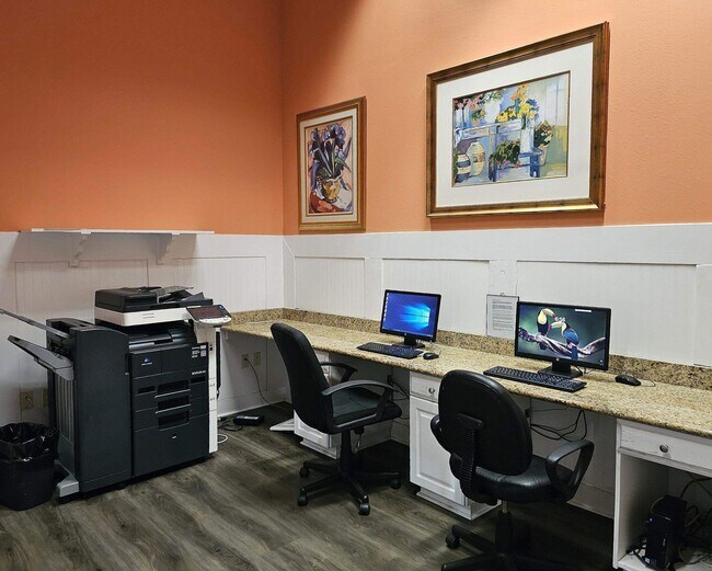 Building Photo - 2801 Chancellorsville Dr