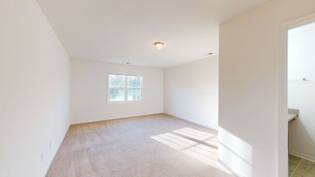 Building Photo - 216 Smallwood Rd