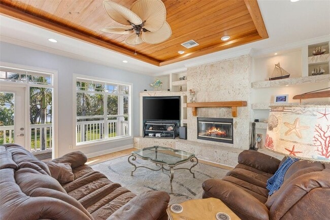 Building Photo - 450 Bayshore Dr