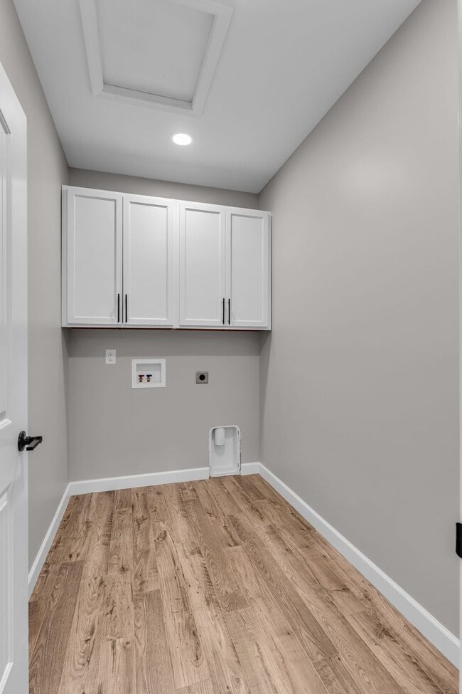 Building Photo - Italian Estates Property Management