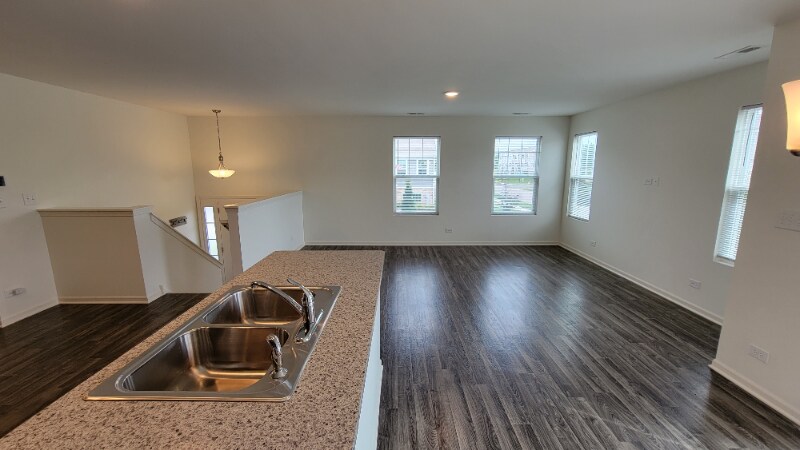 Building Photo - 200 Goldenrod Dr
