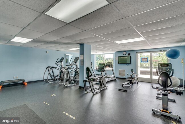 Building Photo - 6301 Edsall Rd