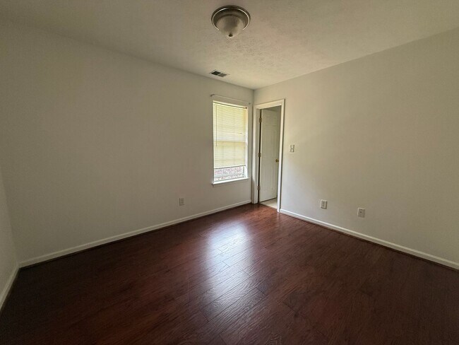 Building Photo - Single-Family home in the Springhill neighborhood off News Road in Williamsburg!