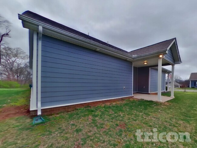 Building Photo - 912 Stokewood Pl