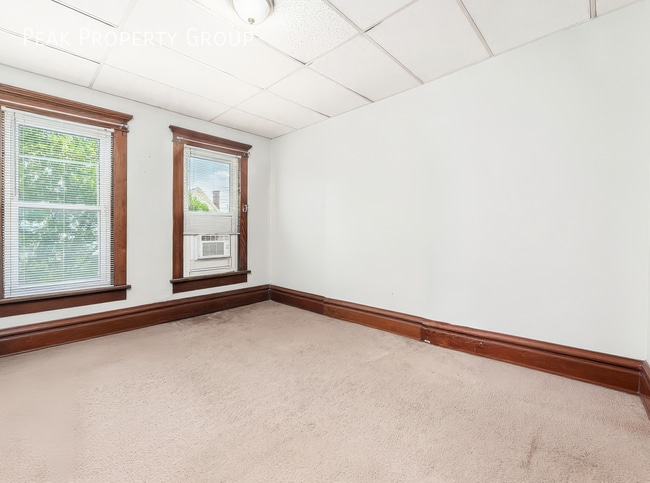 Building Photo - 202 W 8th Ave