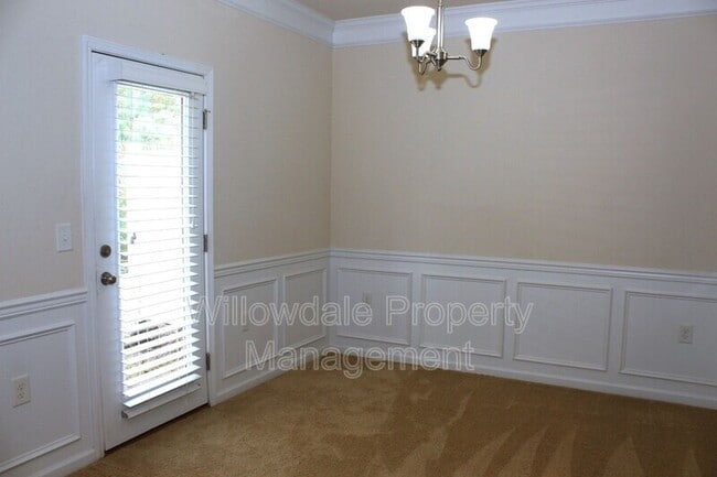 Building Photo - 421 Chanson Dr