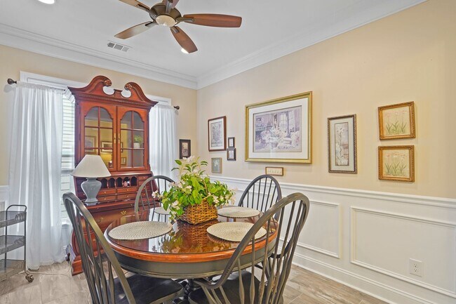 Building Photo - 10 Chicory Ct