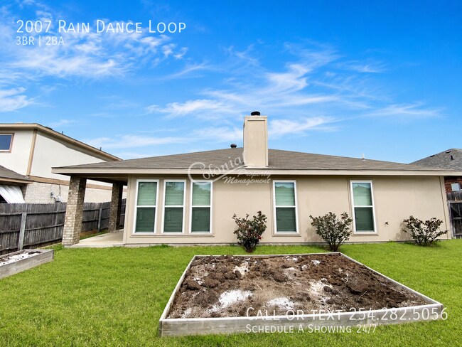 Building Photo - 2007 Rain Dance Loop