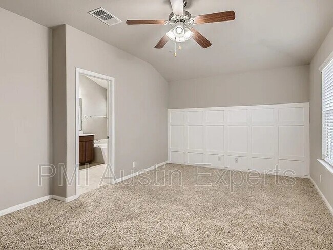 Building Photo - 3101 Davis Ln