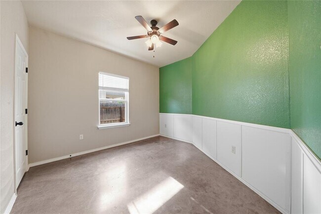 Building Photo - 533 Jack Rabbit Ln
