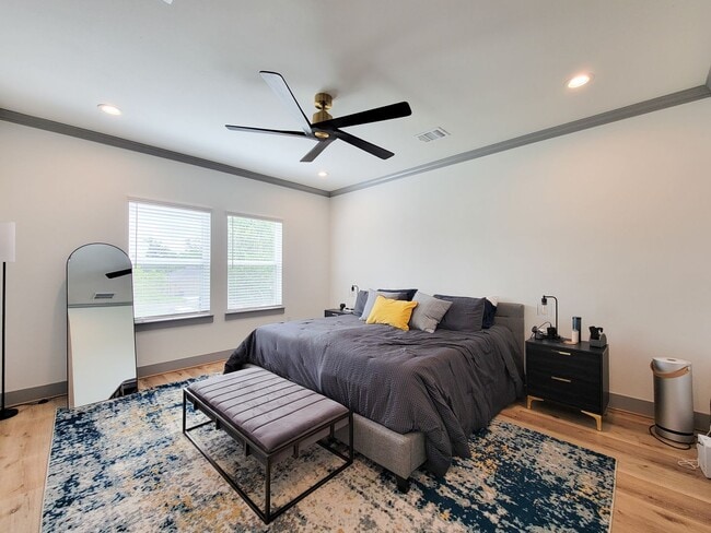 Building Photo - This 4-bedroom, 3-bathroom, two-story residence comes with a generous two-car attached garage. Re...