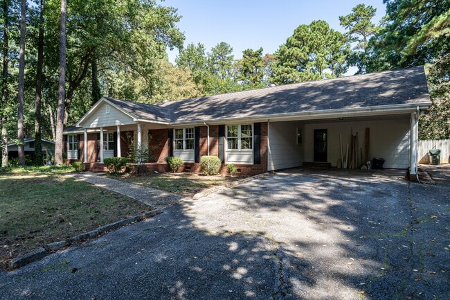 Building Photo - 4718 Rembert Dr