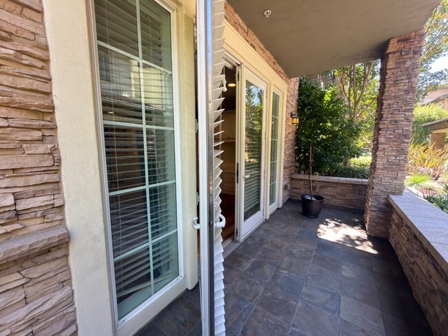 Building Photo - Modern 2BR/2BA Condo in Willow Glen Place Near Downtown San Jose. 2 Secured Parking Spots. Underg...