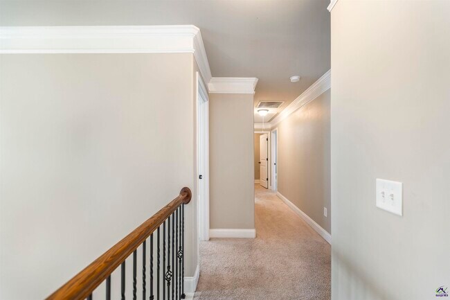 Building Photo - 153 Forestbrooke Way