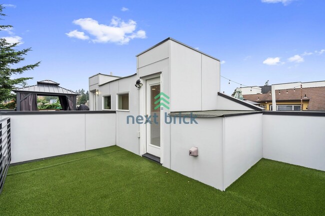 Building Photo - 2 Bed 2 Bath Single-family House Available for Rent!