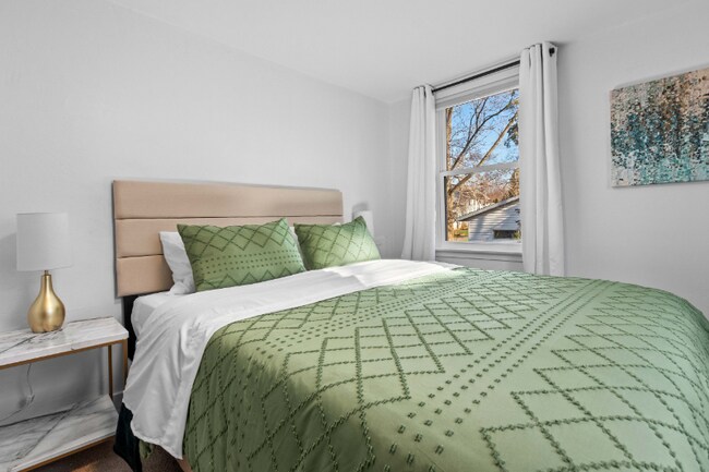 Building Photo - 914 Quincy St