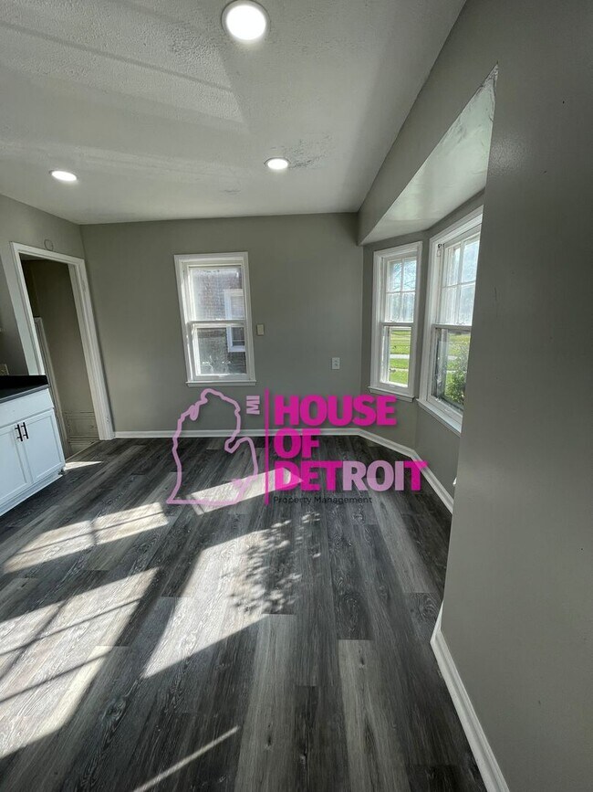 Building Photo - 3 BEDROOM | 1 BATH | FREE PRE SCREEN