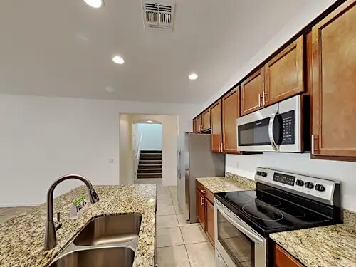 Building Photo - 1373 S Ponderosa Dr