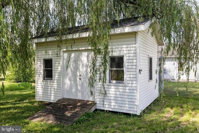 Building Photo - 136 Nightingale Ave