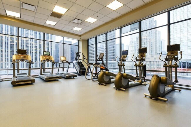 Building Photo - 240 E Illinois St