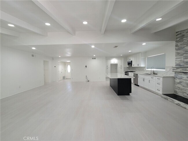 Building Photo - 14935 Nora Pl