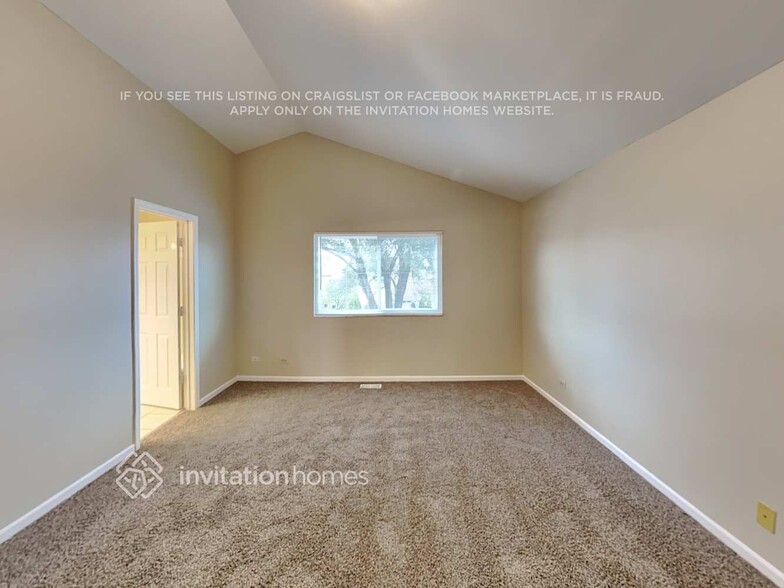Building Photo - 688 Packard Dr