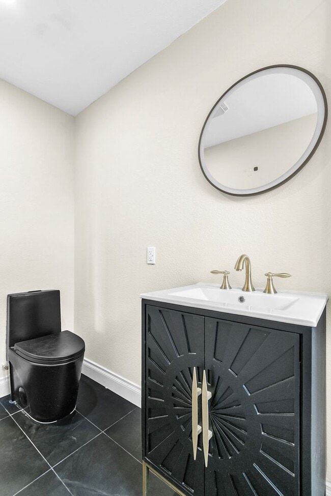 Building Photo - 6845 Coley Ave