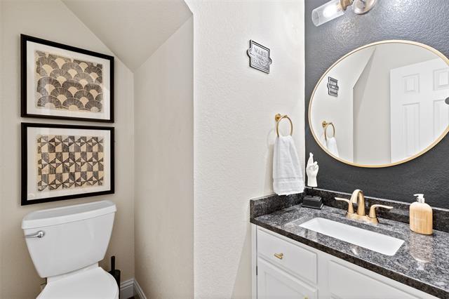 Building Photo - 619 Drexel Dr