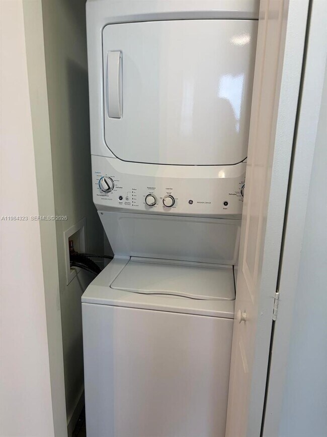 Building Photo - 1776 Polk St