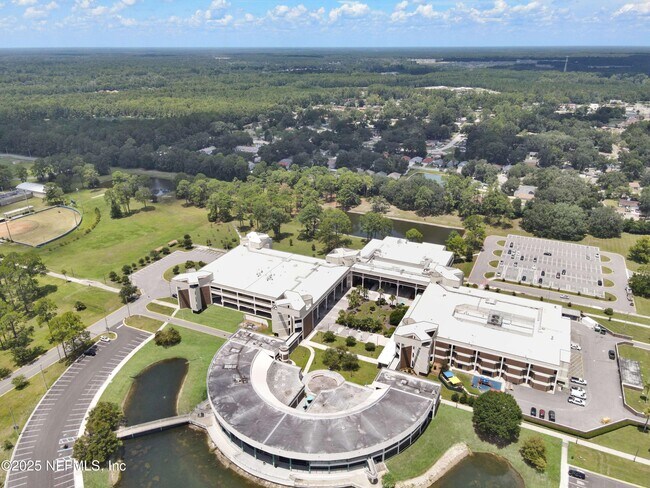 Building Photo - 10825 Key Haven Blvd