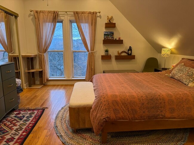 Building Photo - 1823 W Superior St