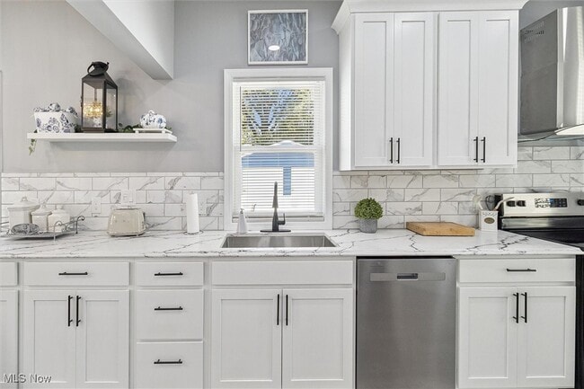 Building Photo - 1962 W 96th St