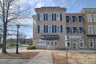 Building Photo - 11058 Cedar Walk Lane