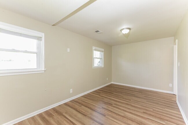 Building Photo - 1072 Martin Nash Rd SW
