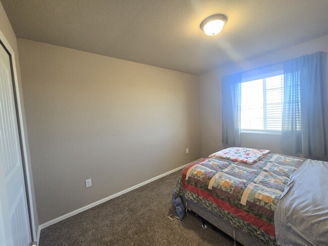 Building Photo - 7662 Spruce Pne Grv