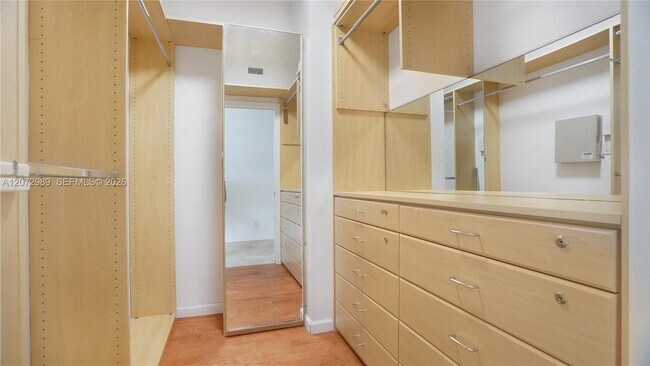 Building Photo - 4775 Collins Ave
